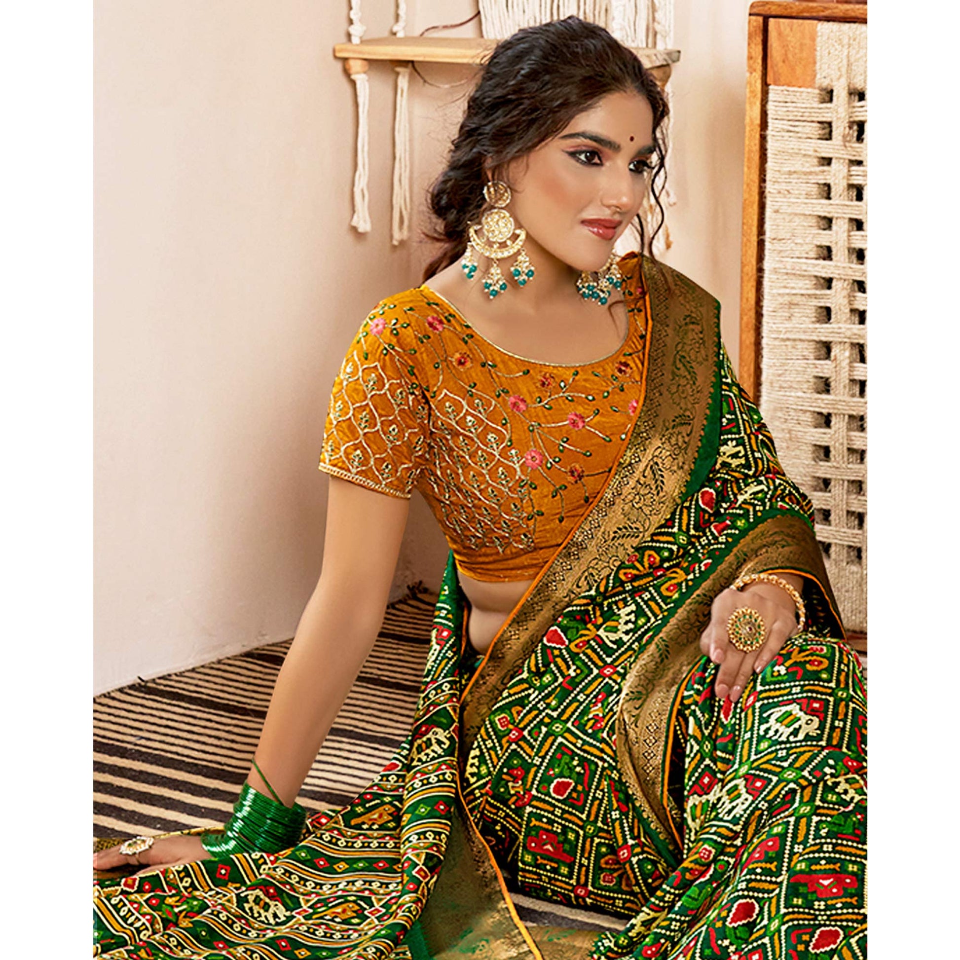 green-patola-printed-art-silk-saree-2