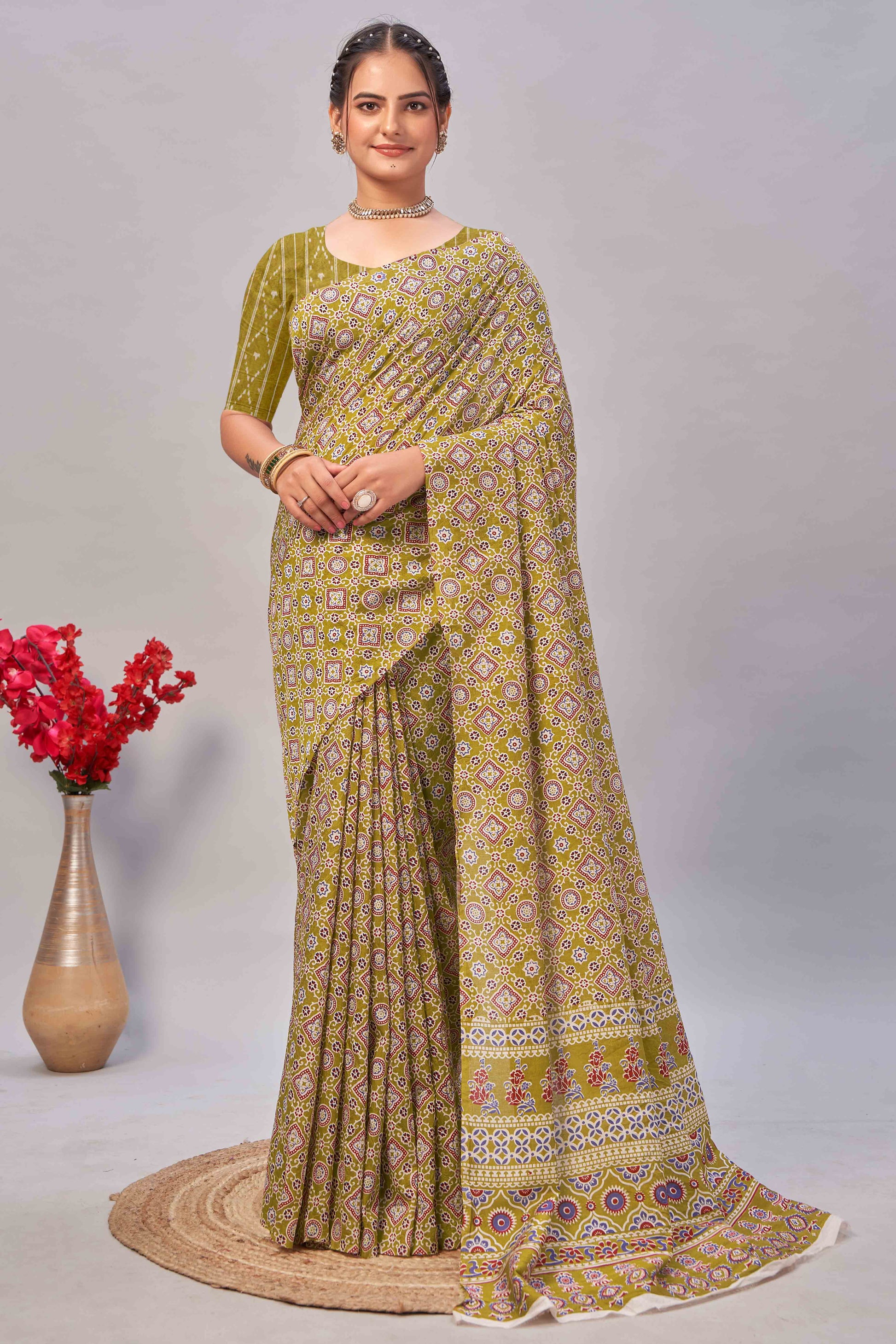 green-ajrakh-printed-cotton-blend-saree-39