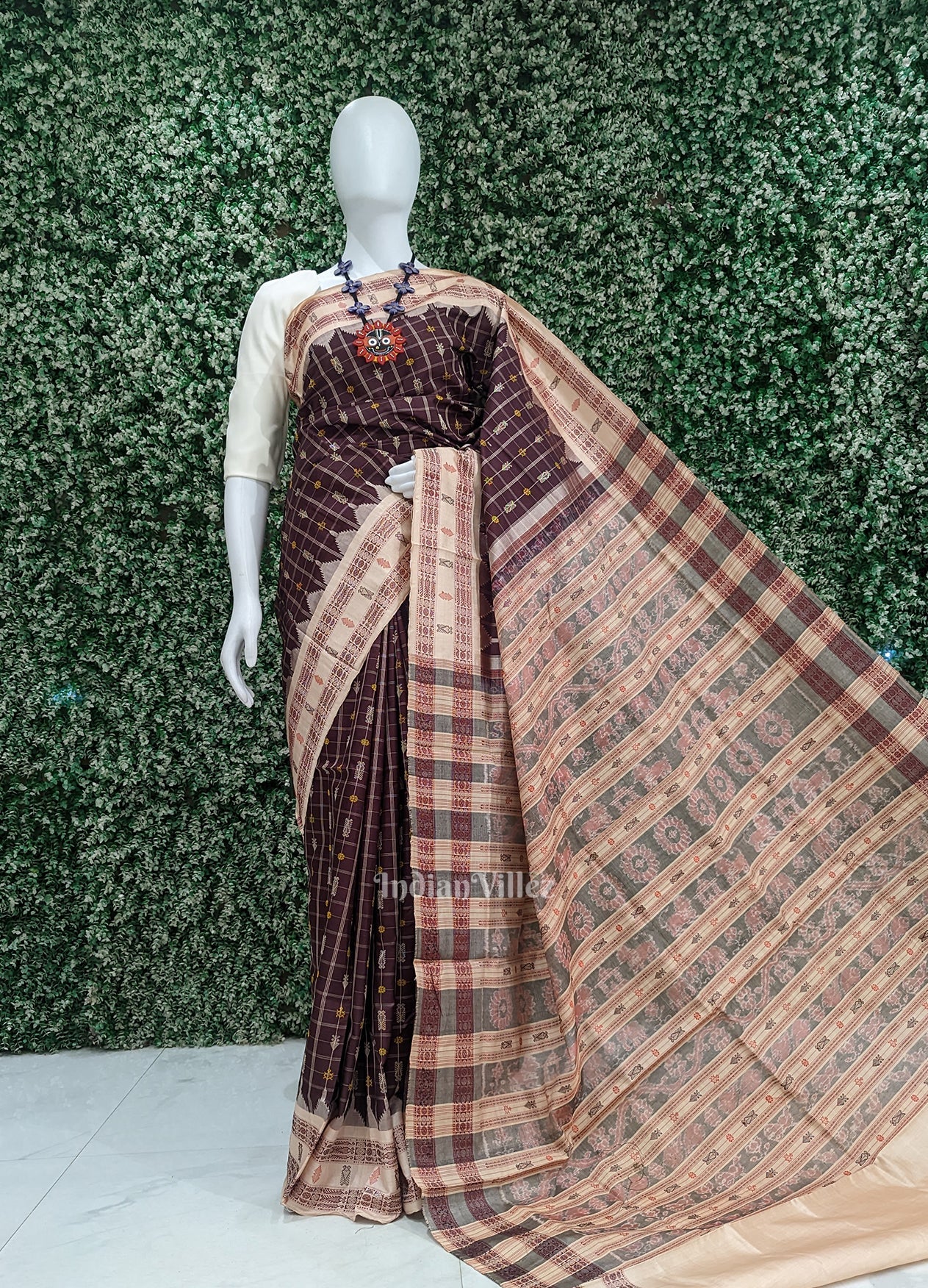 Maroon Cream Hazar Buti Bomkai Tussar Silk Saree with Sarabandha Anchal