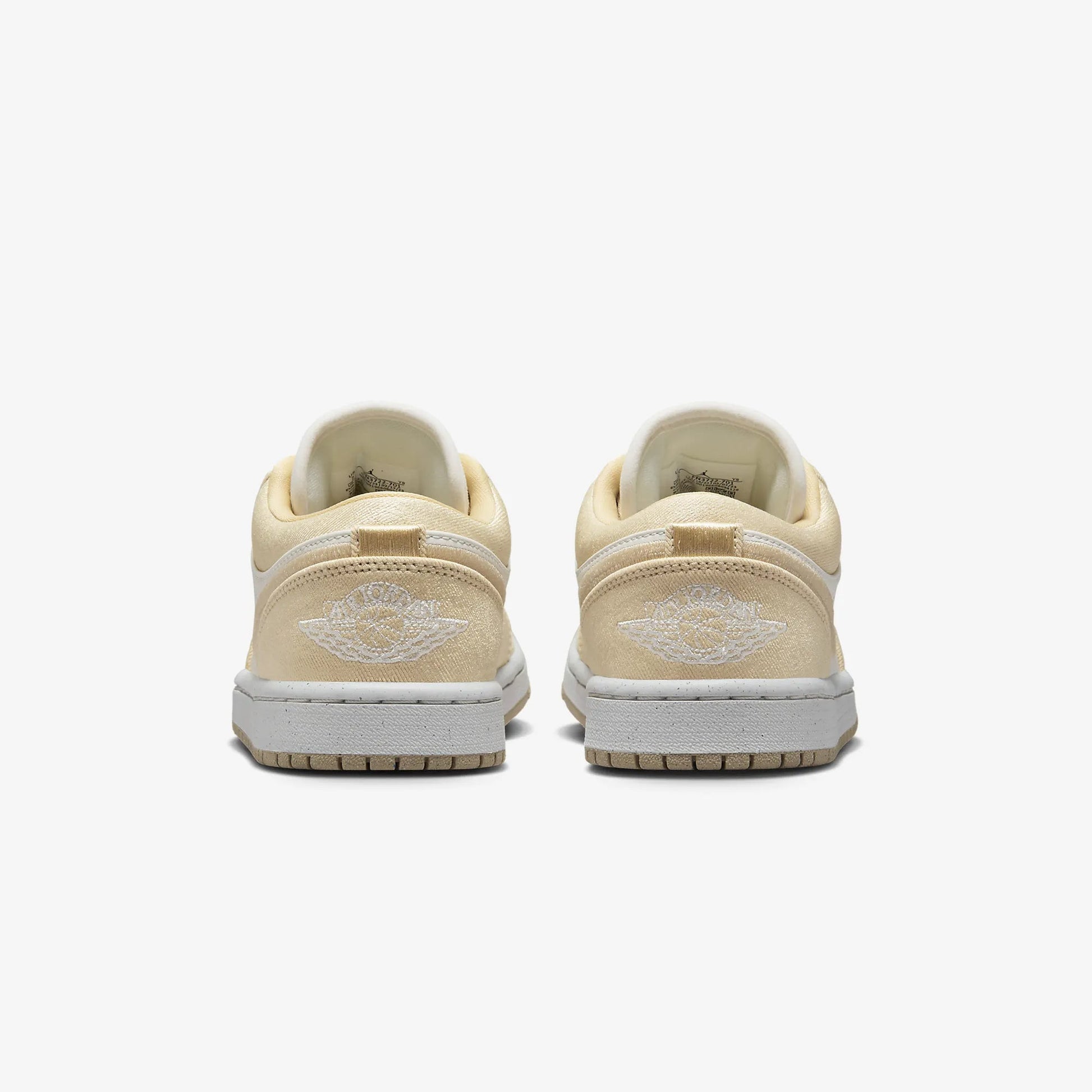 Jordan | AIR JORDAN 1 LOW SE  { TEAM GOLD/SAIL