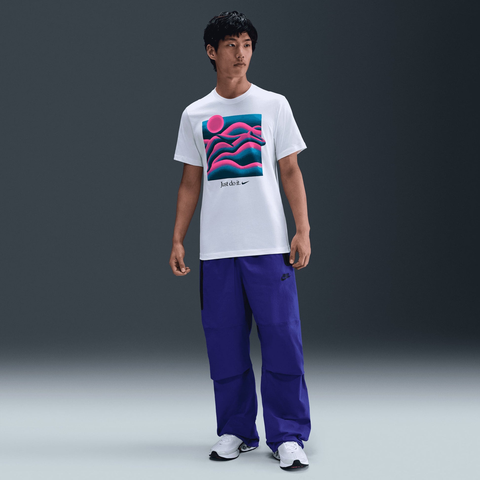 NIKE | SPORTSWEAR T-SHIRT { WHITE