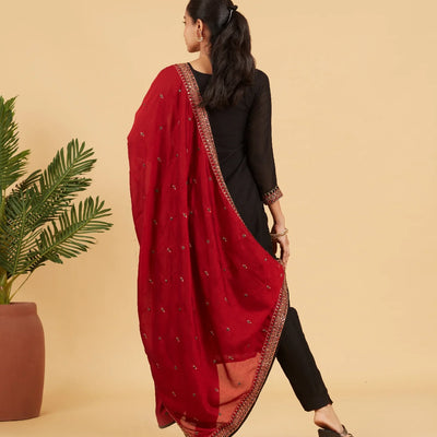 Black Kurta Set With Contrast Red Dupatta