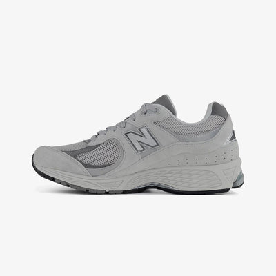 New Balance | 2002R  { GREY