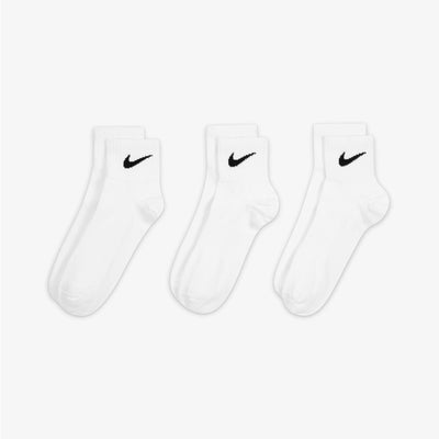 NIKE | PERFORMANCE LIGHTWEIGHT TRAINING ANKLE SOCKS (3 PAIRS) { WHITE/BLACK