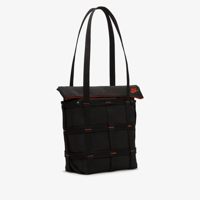 NIKE | SPORTSWEAR CARGO TOTE (12L) { BLACK/BLACK/ORANGE
