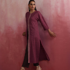 trueBrowns Mauve Cotton Dobby Front Slit Kurta Set