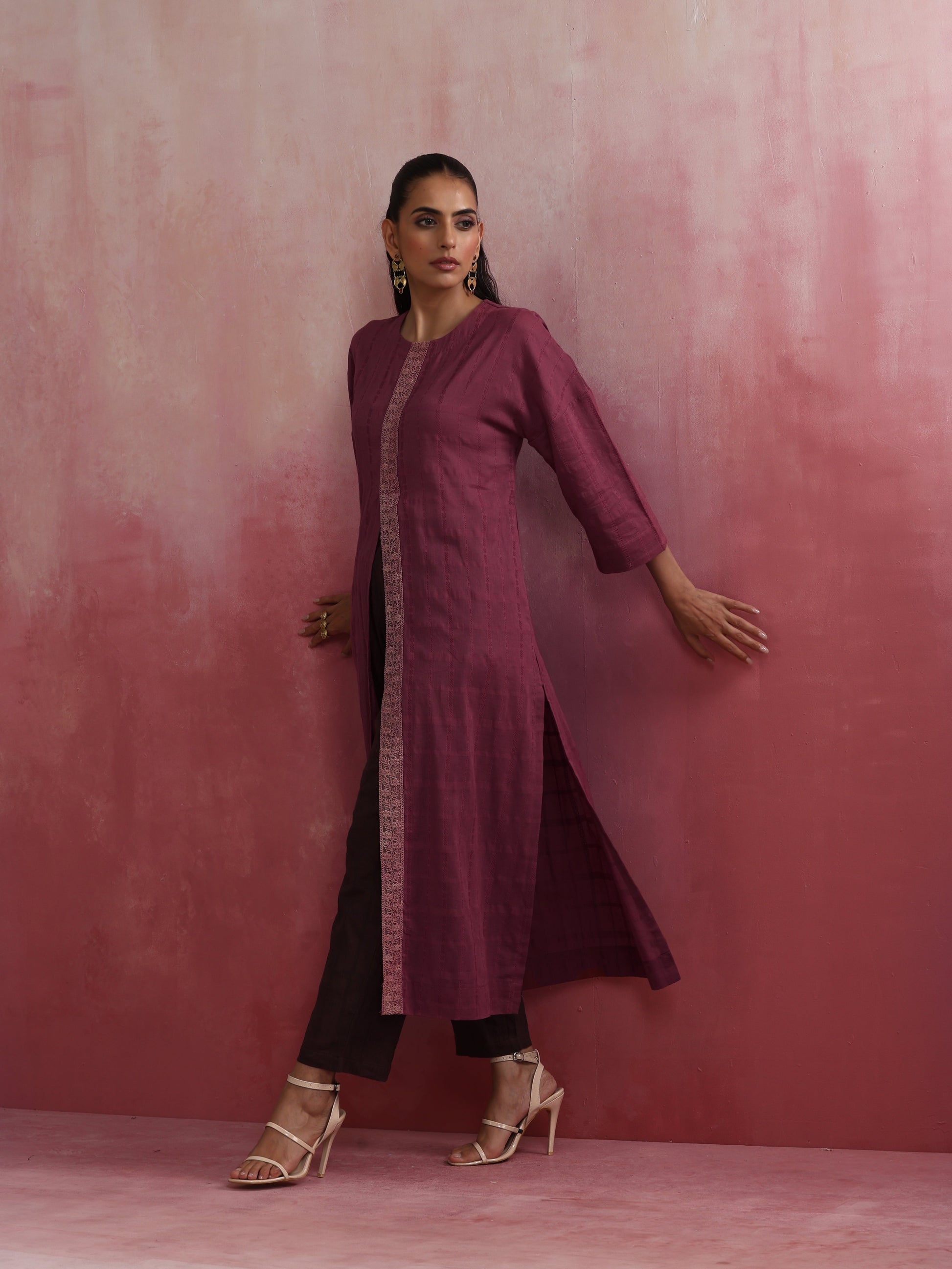 trueBrowns Mauve Cotton Dobby Front Slit Kurta Set
