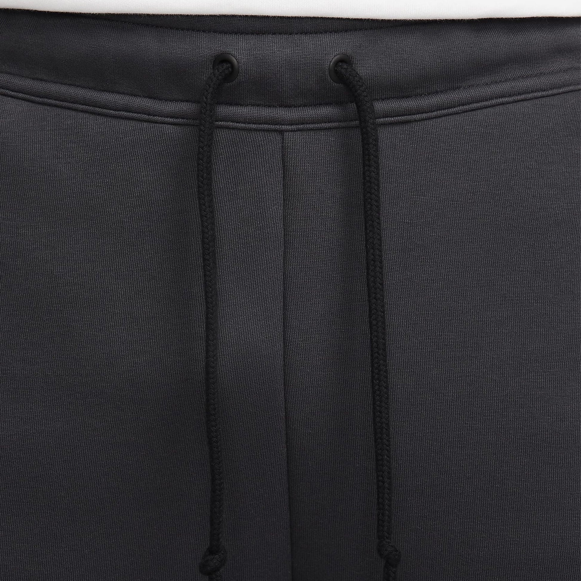Nike | SPORTSWEAR TECH FLEECE SLIM FIR JOGGERS  { BLACK/BLACK