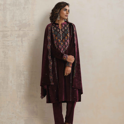 trueBrowns Purple Velvet Geometric Embroidered Kurta Pant Dupatta Set