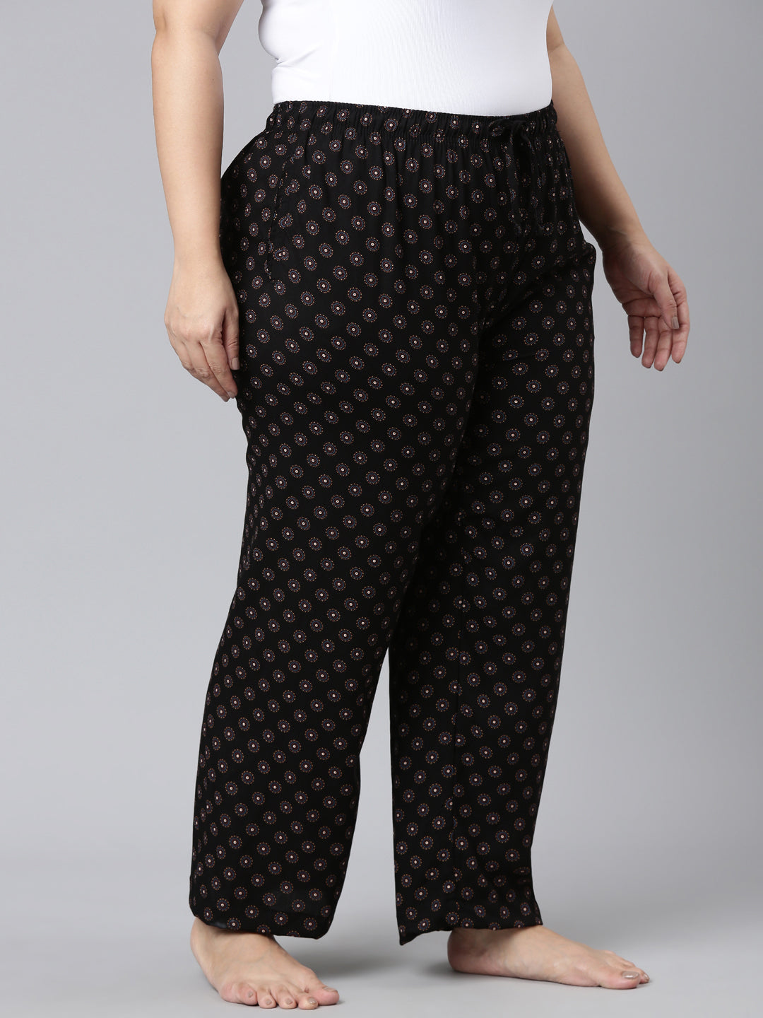 Women Printed Black Woven Viscose Lounge Pants