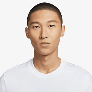 NIKE | SPORTSWEAR { WHITE