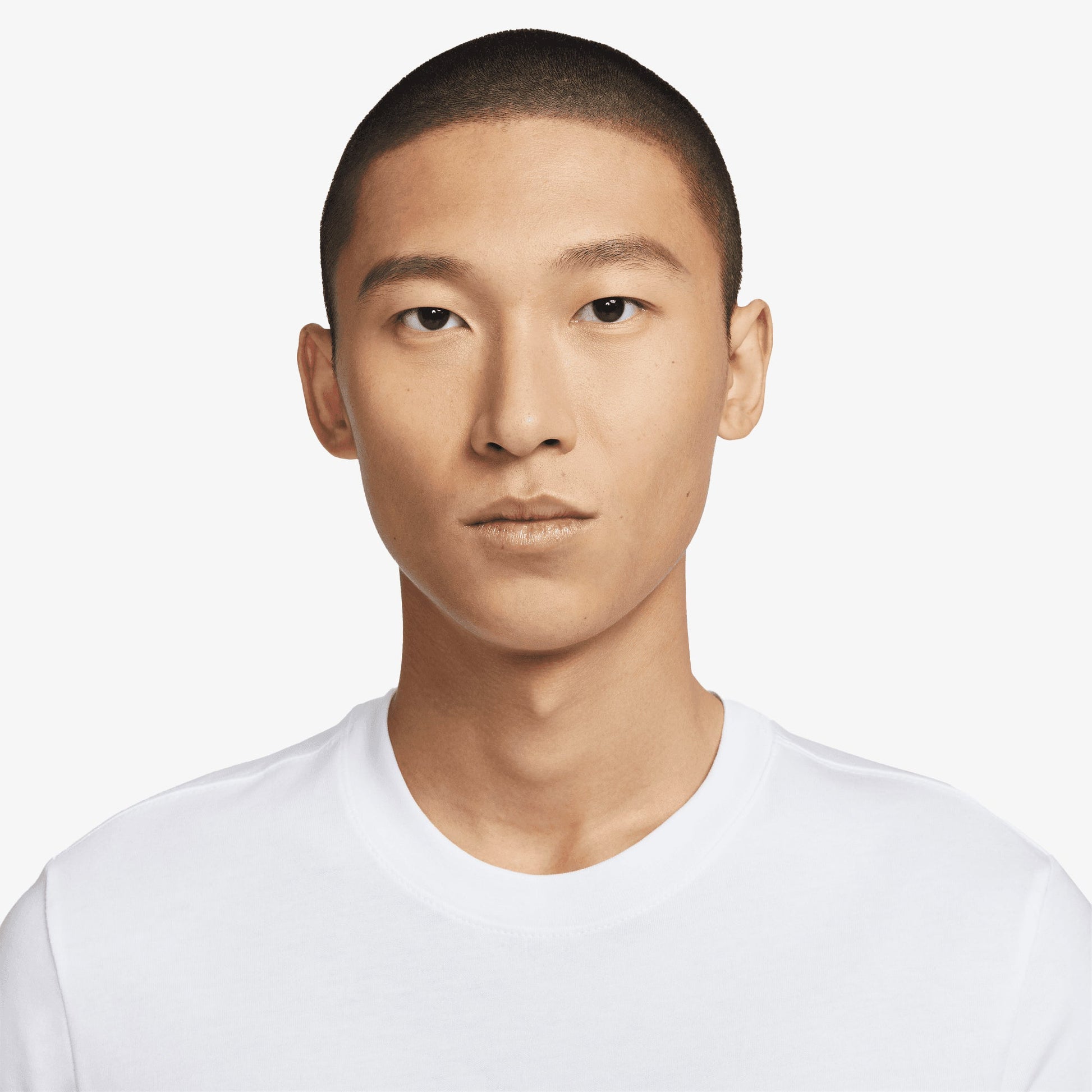 NIKE | SPORTSWEAR { WHITE