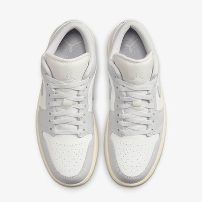 JORDAN | AIR JORDAN 1 LOW { SAIL/NEUTRAL GREY-COCONUT MILK