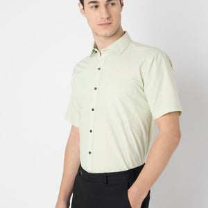Wrinkle Free Half Sleeve Shirt
