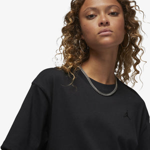 Jordan | ESSENTIALS TOP  { BLACK