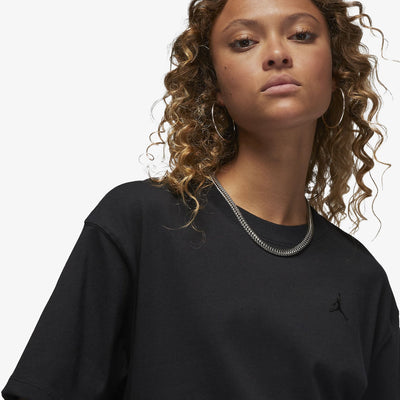Jordan | ESSENTIALS TOP  { BLACK