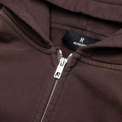Represent | MASKING TAPE INITIAL ZIP HOODIE { CEDAR