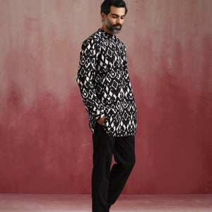 trueBrowns Men's Black Ikat Co-ord Set
