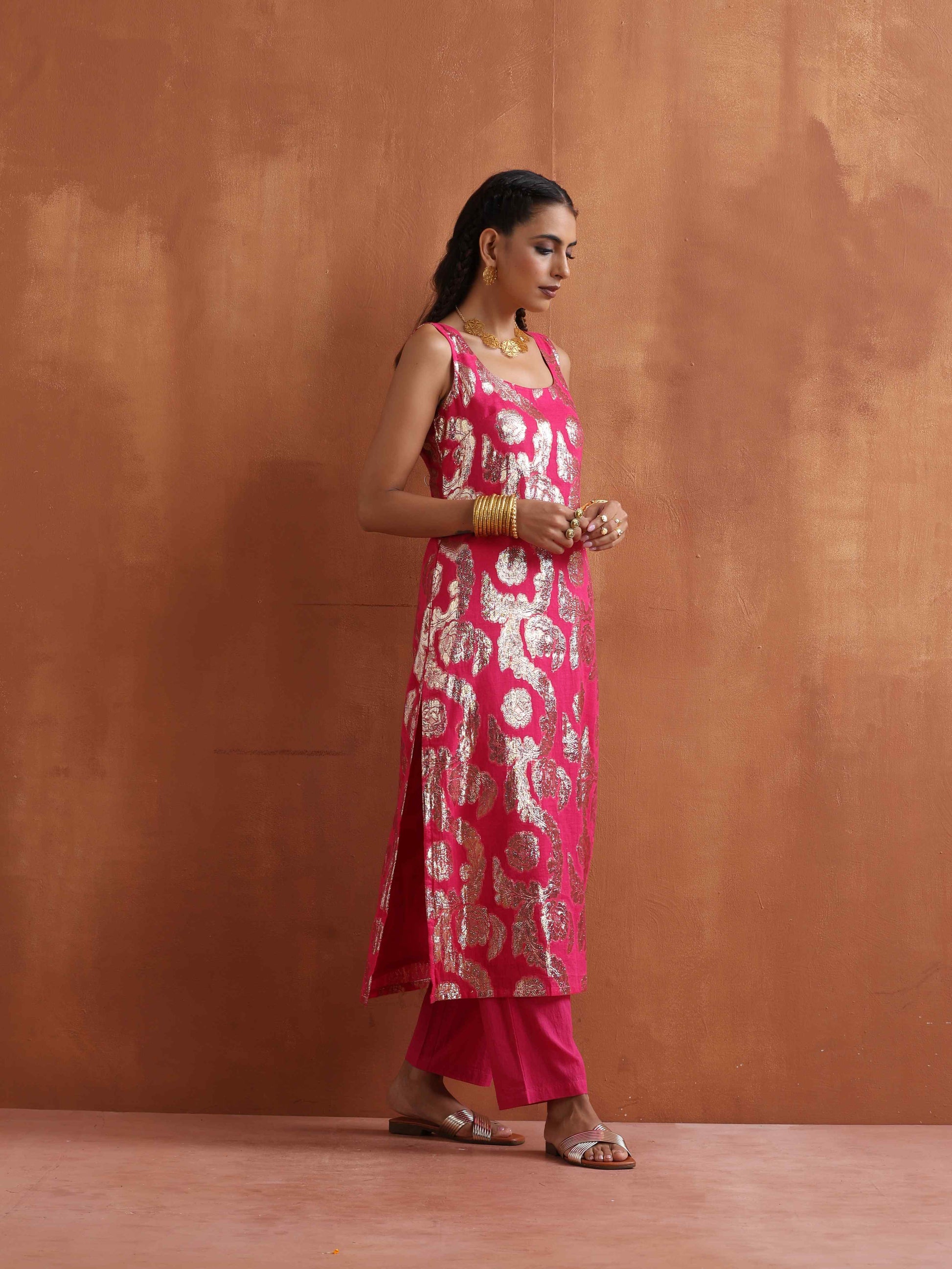 trueBrowns Pink Metallic Straight Kurta Set