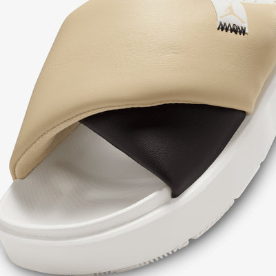 Jordan | SOPHIA  { SHADOW BROWN/TEAM GOLD-SAIL