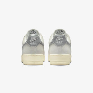 Nike | AIR FORCE 1 '07 LV8 'ALPHA ORANGE/SAIL'
