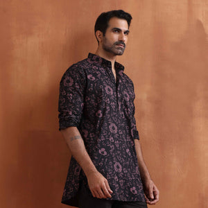 trueBrowns Men's Black Floral Printed Short Kurta