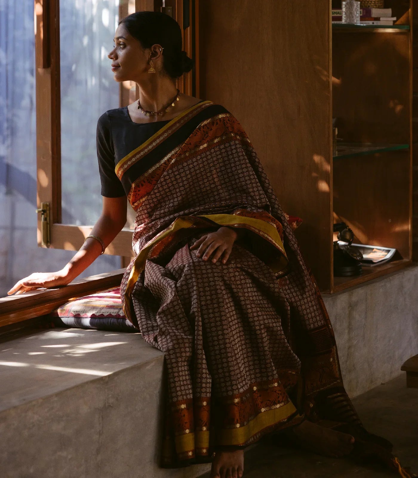 Brown Handloom Silk Cotton Saree With Annam Chakaram Motifs