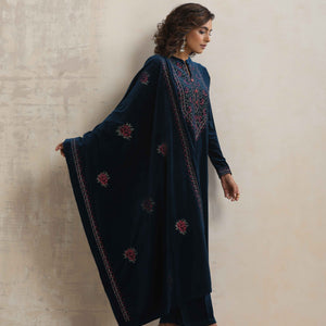 trueBrowns Blue Velvet Floral Embroidered Kurta Pant Dupatta Set