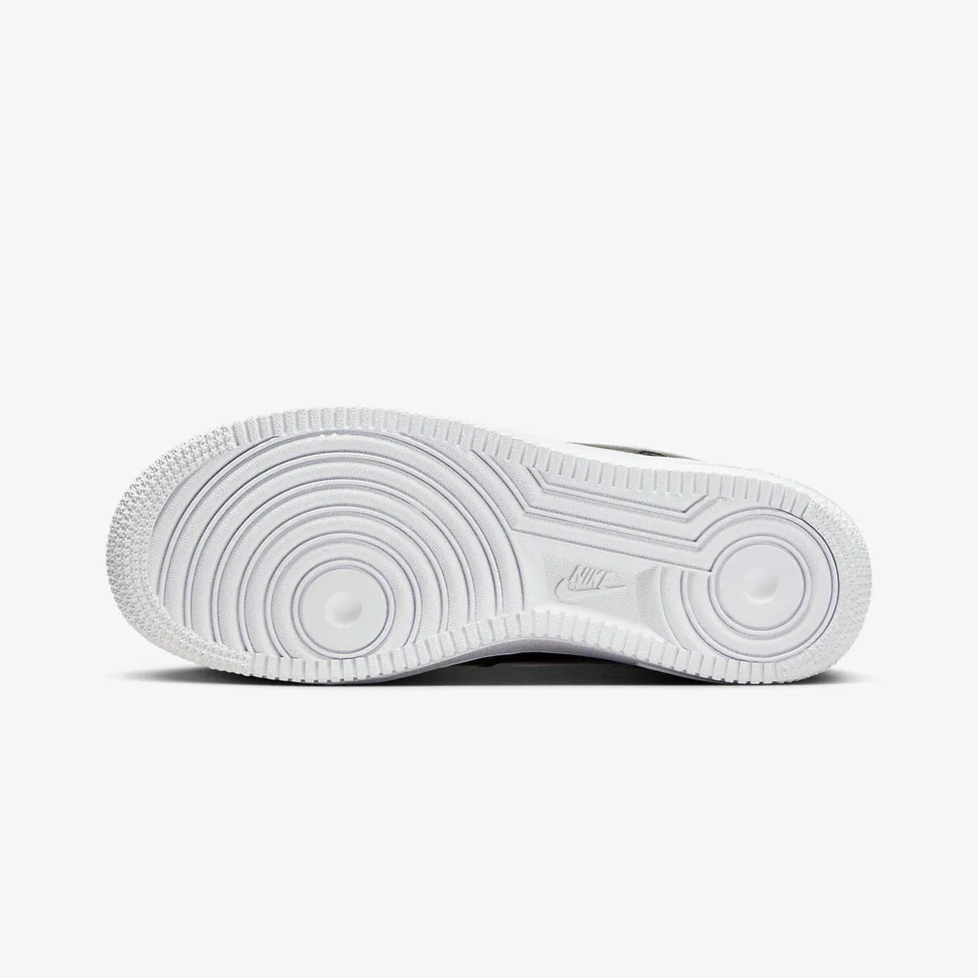 NIKE | AIR FORCE 1 '07 LV8 { BLACK/WHITE-BLACK-WHITE