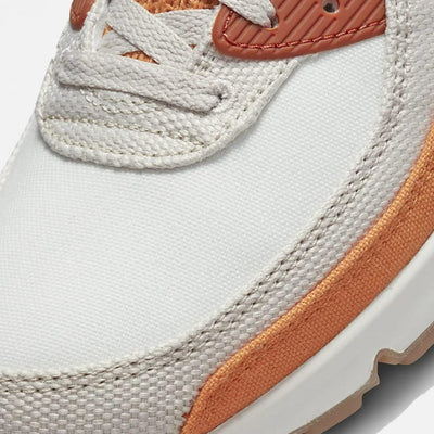 Nike | AIR MAX 90 SE  { SAIL / LIGHT OREWOOD BROWN