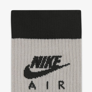Nike | EVERYDAY ESSENTIAL  { CREW SOCKS
