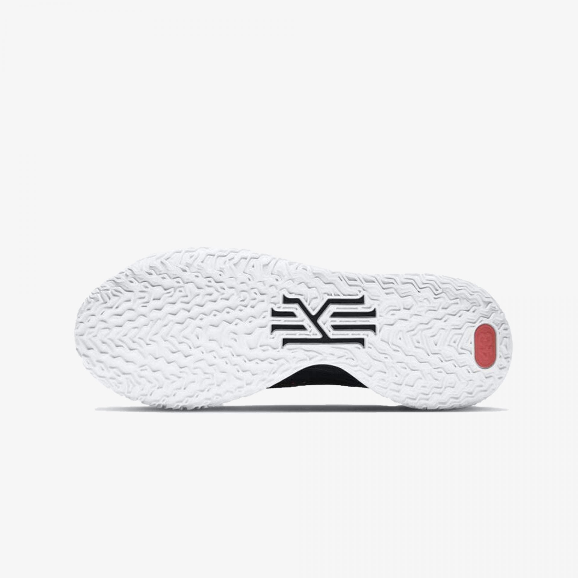 Nike | KYRIE 7  { RAYGUNS
