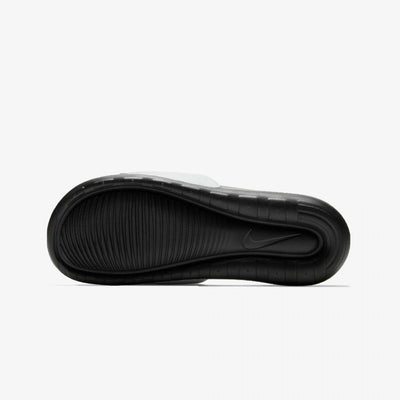 Nike | VICTORI ONE MIX SLIDE  { BLACK/WHITE