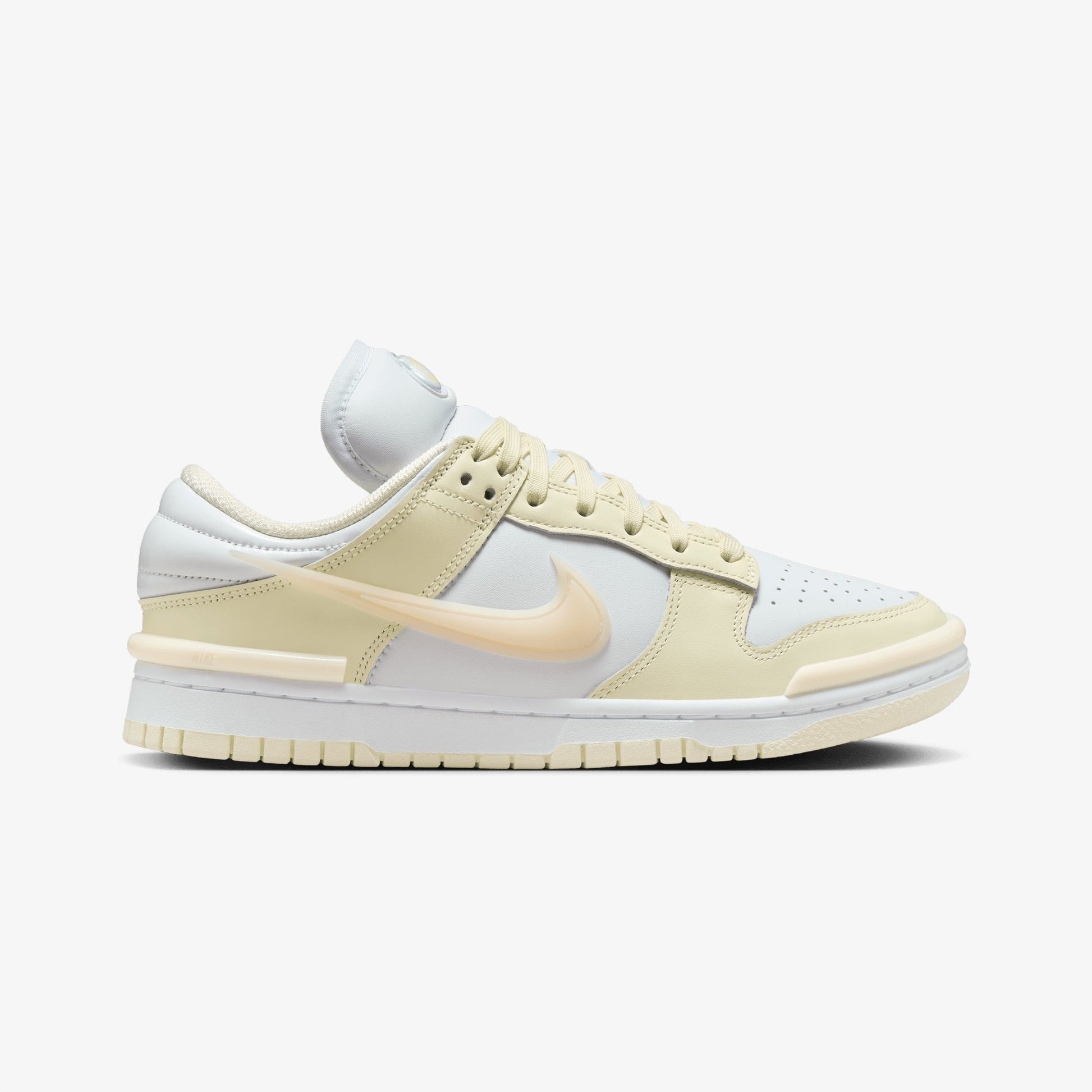 Nike | DUNK LOW TWIST  { COCONUT MILK/GUAVA ICE-WHITE
