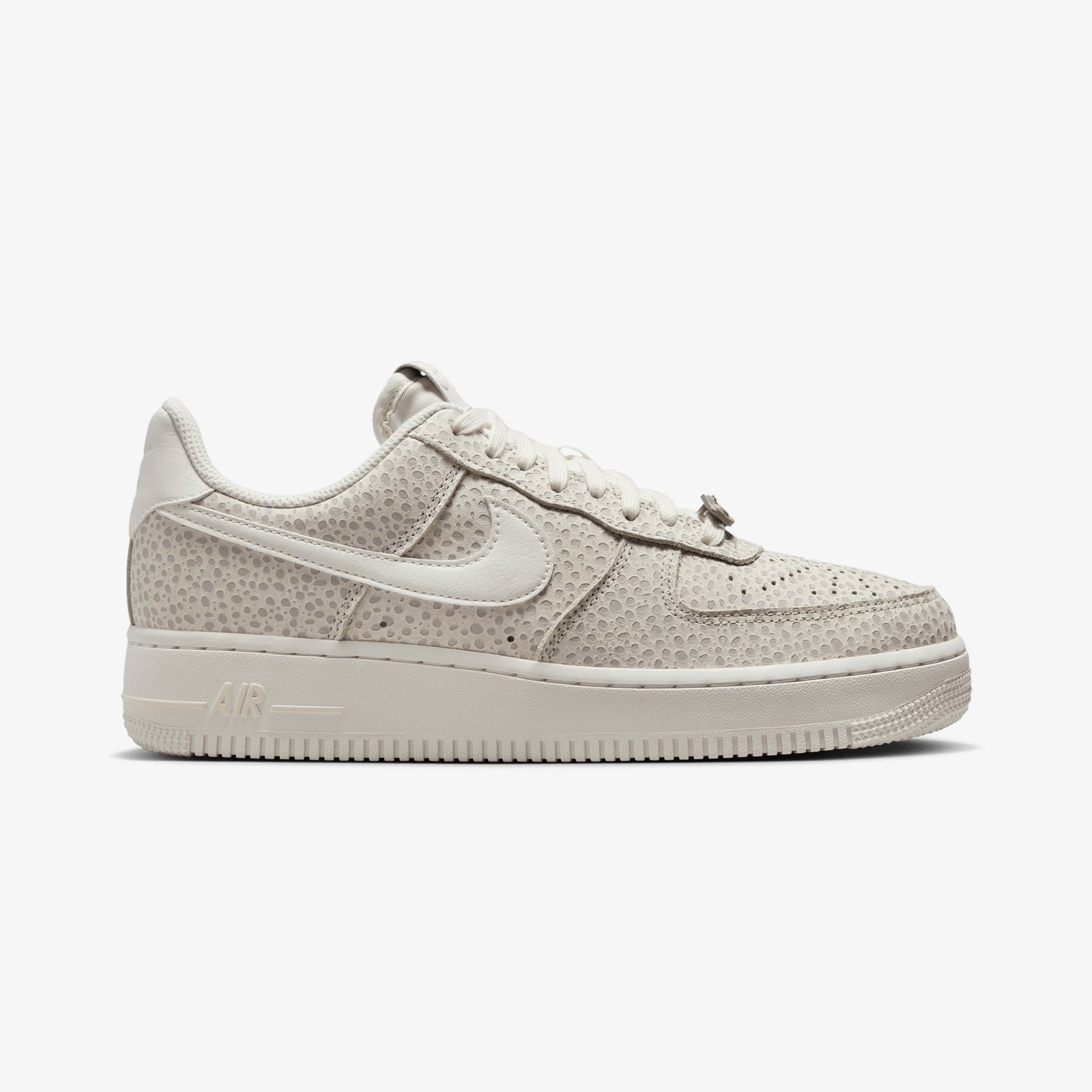 Nike | AIR FORCE 1 '07 PREMIUM { PHANTOM/METALLIC SILVER-SAIL