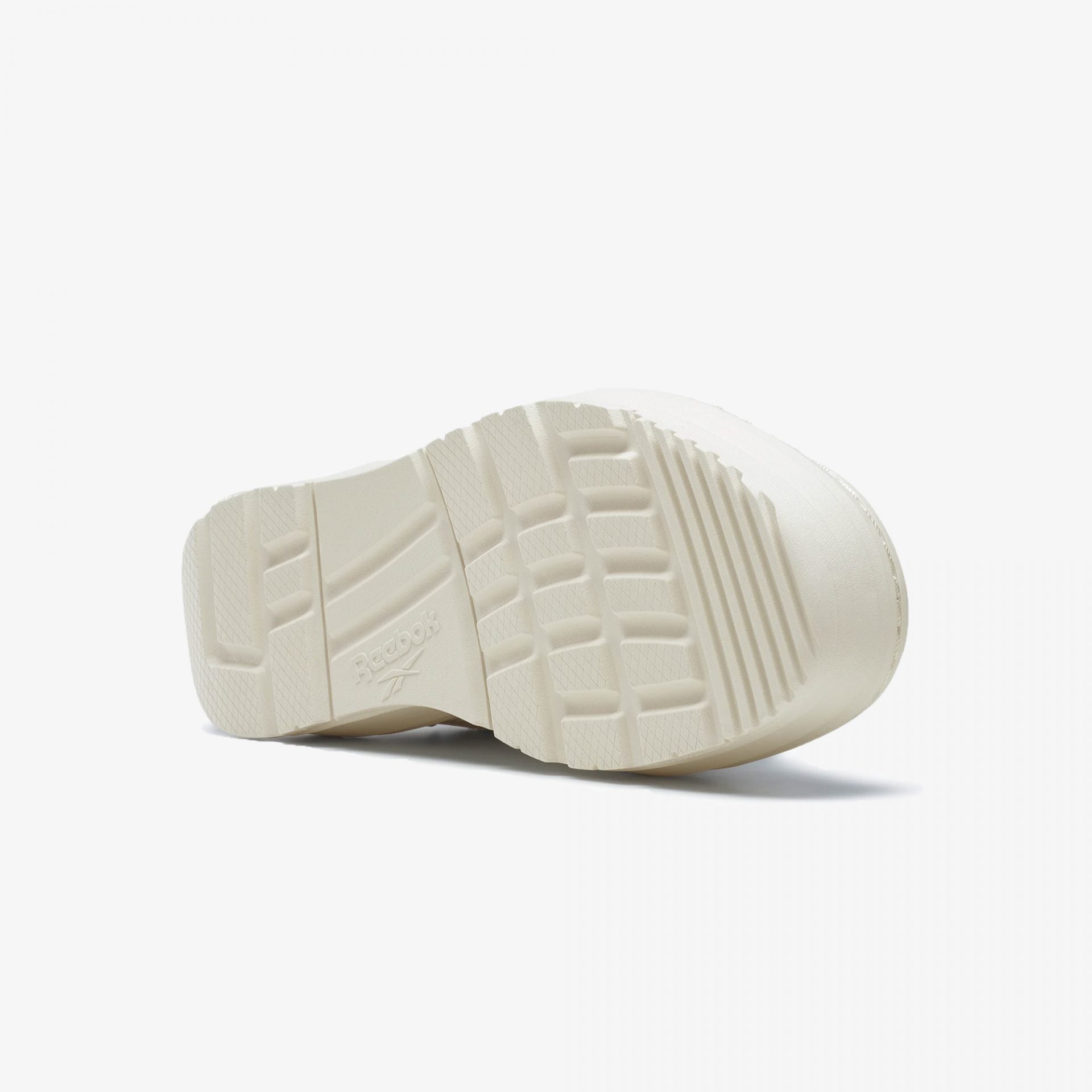 Reebok | CLUB C DOUBLE GEO  { CHALK WHITE