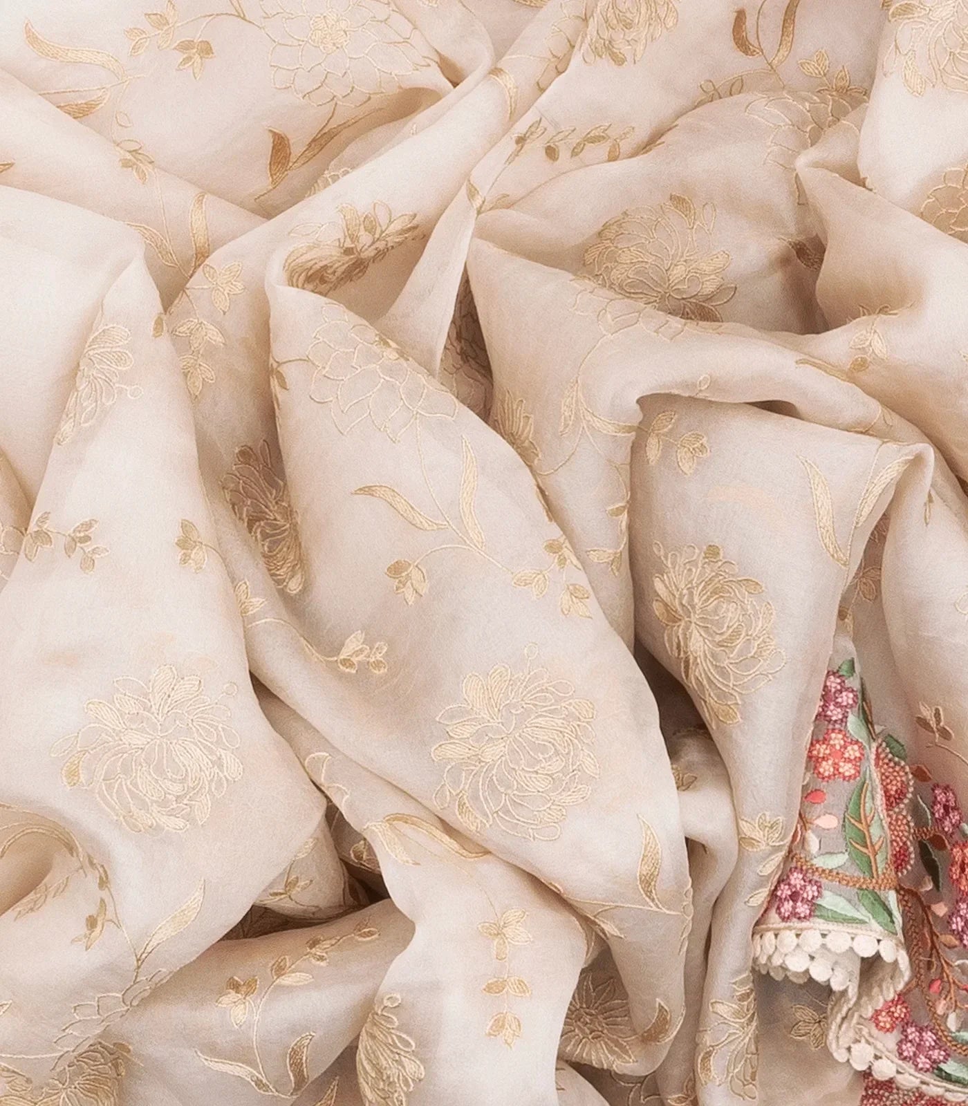 Cream Woven Organza Silk Saree With Embroidered Floral Motifs