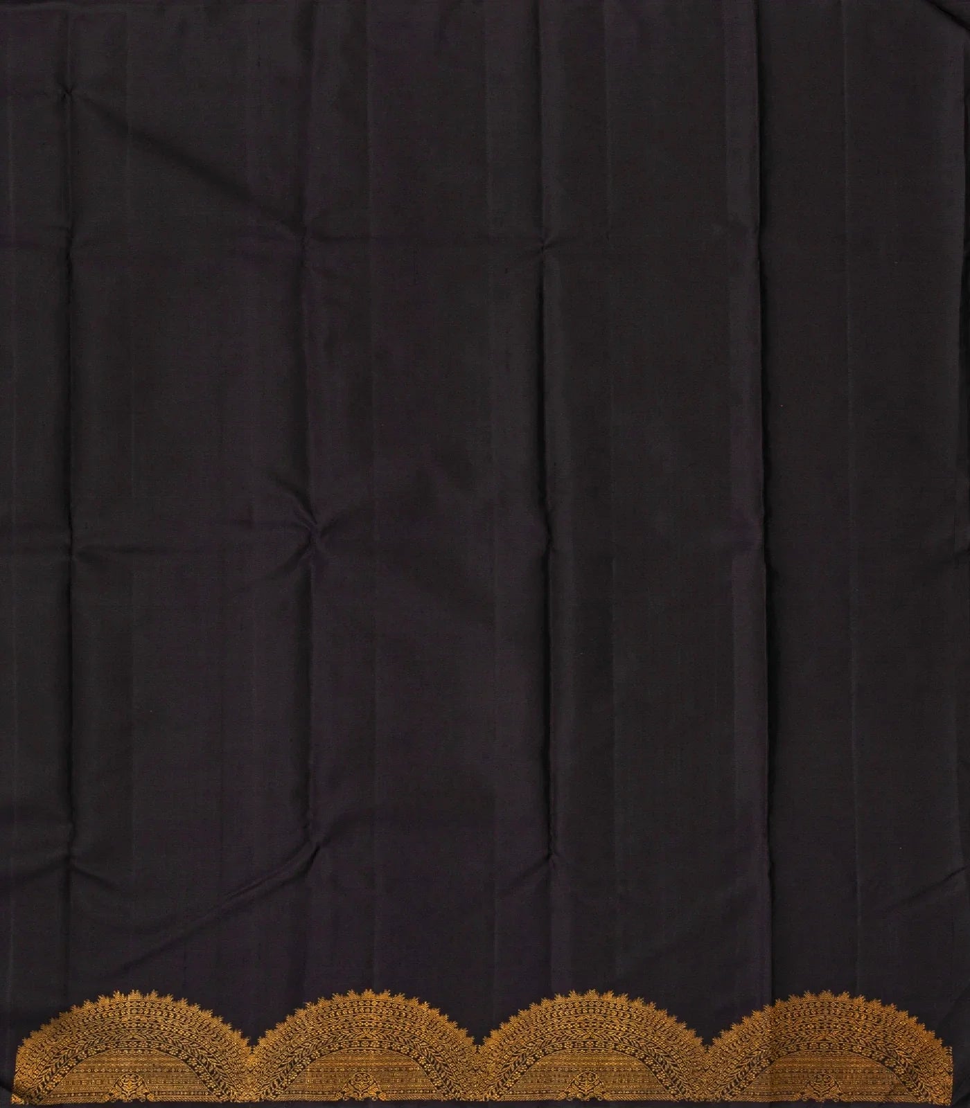 Maroon Handloom Kanchipuram Korvai Silk Saree With Mango Buttas