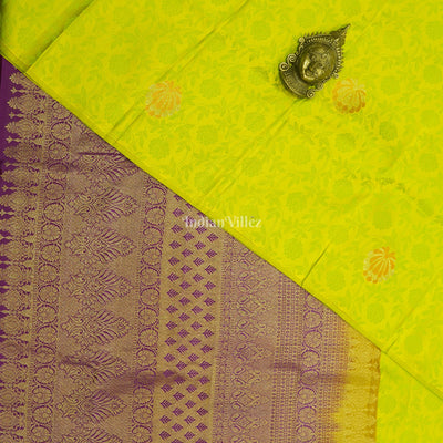 Parrot Green Flower Motif Pure Kanjivaram Silk Saree