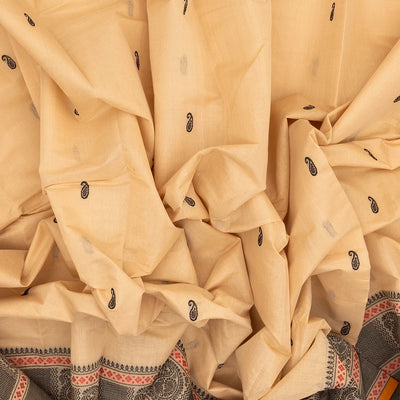 Cream Handloom Kanchi Cotton Saree With Mango Buttas