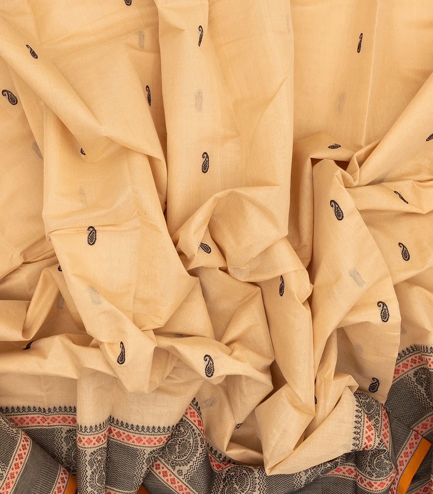 Cream Handloom Kanchi Cotton Saree With Mango Buttas