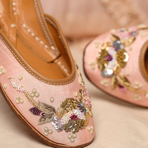 Cosmetic Peach Handcrafted Jutti