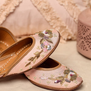 Cosmetic Peach Handcrafted Jutti