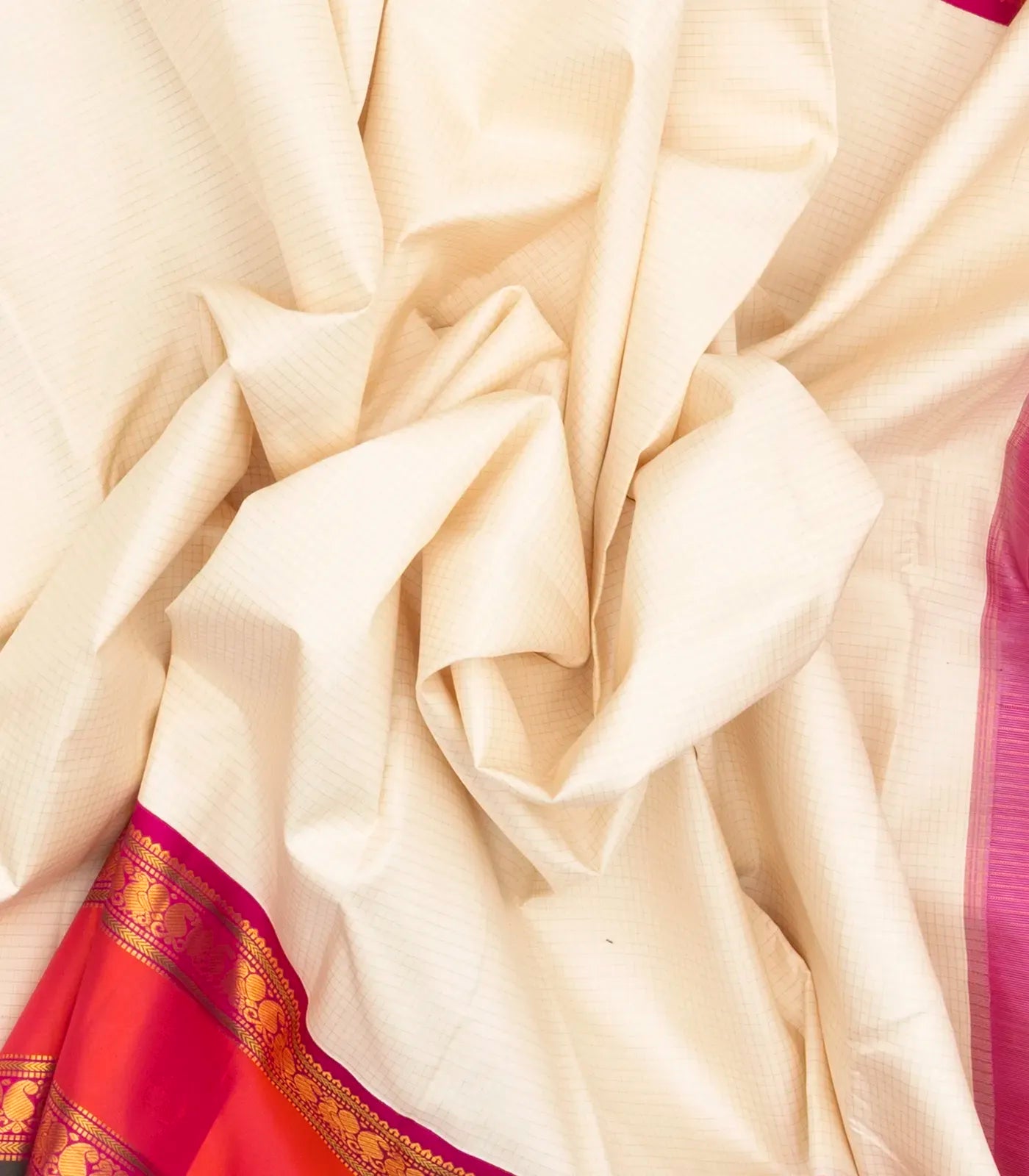 White Handloom Korvai Kanchipuram Silk Saree With Contrast Pink Border