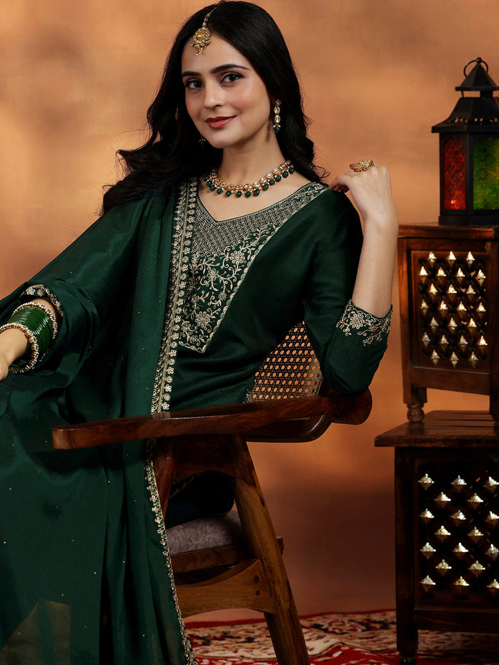 Green Yoke Design Silk Blend Straight Suit With Dupatta