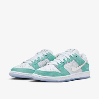 Nike SB Dunk Low  April Skateboards