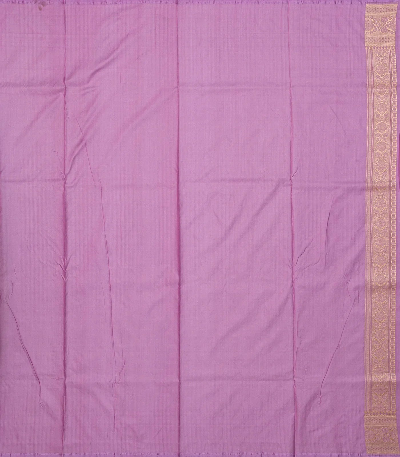 Lavender Handloom Banarasi Silk Saree With Floral Vine Motifs
