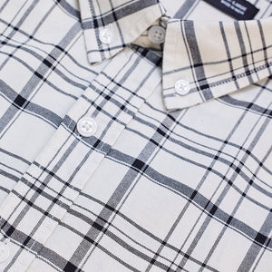 Off White Checks Regular Fit Shirt