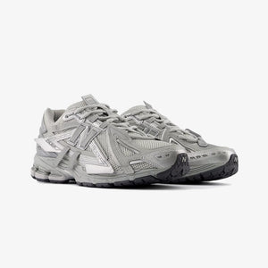 New Balance | 1906 { GREY