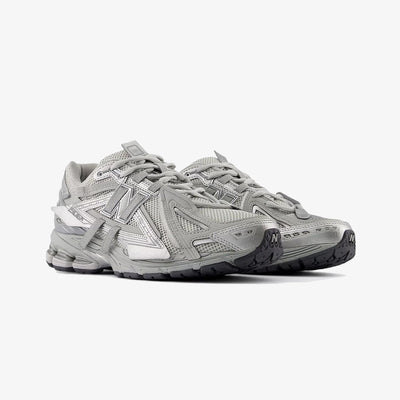 New Balance | 1906 { GREY